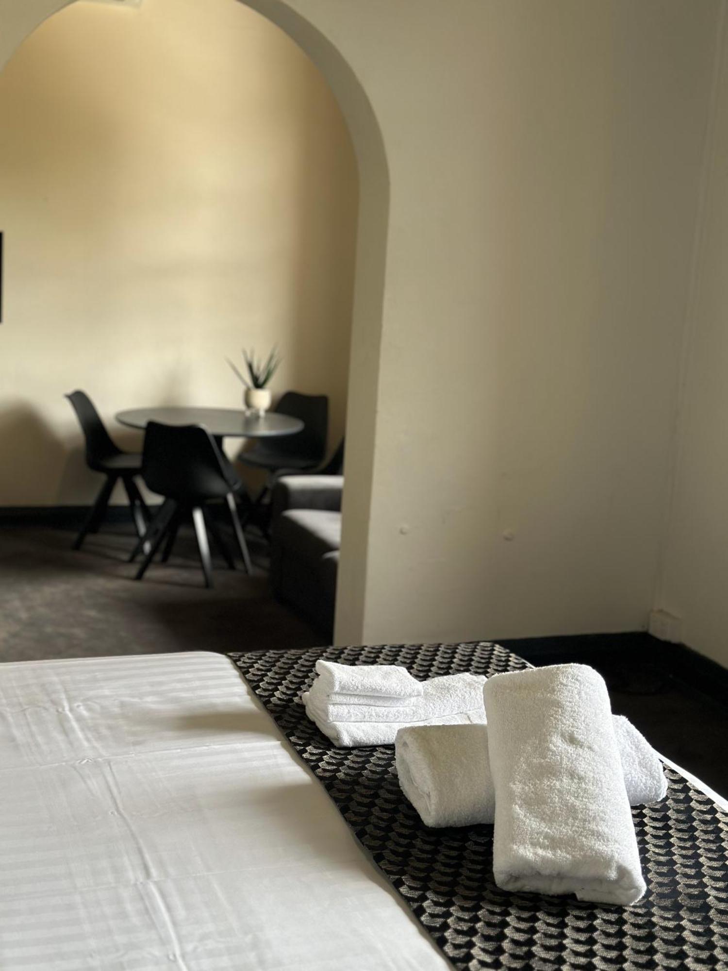 The Hampden Suites Уогга-Уогга Экстерьер фото